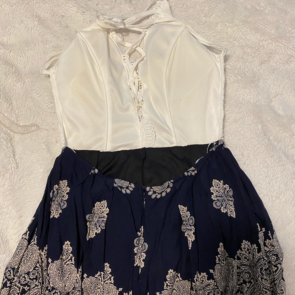 Pretty backless romper - Picture 4 of 4